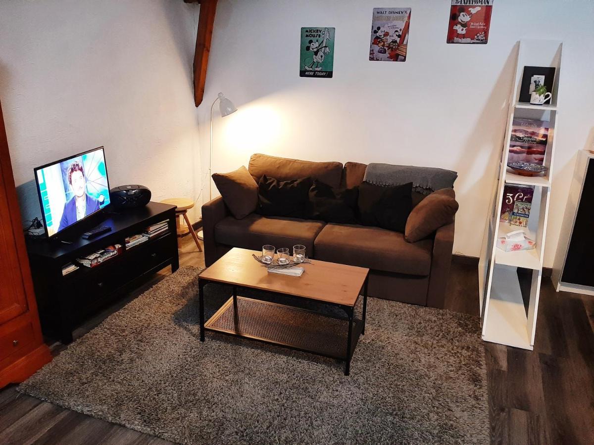 Studio L'Indépendance Appartamento Buchelay Esterno foto